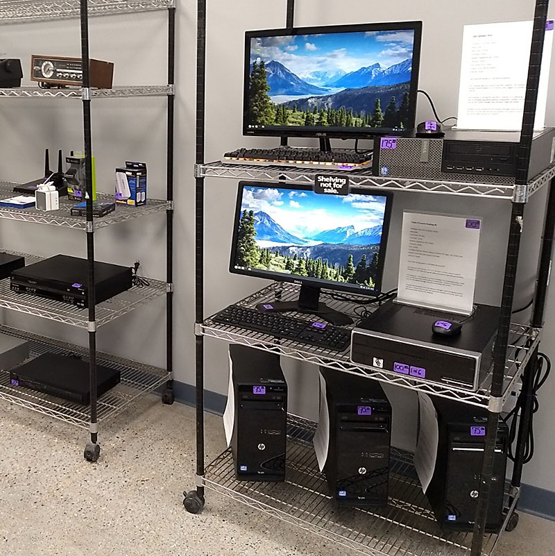 New electronics room in Apple Avenue store